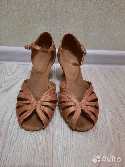 Туфли для танцев, латина