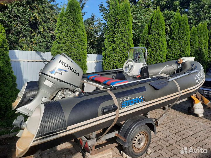 Моторная лодка с мотором бу с прицепом