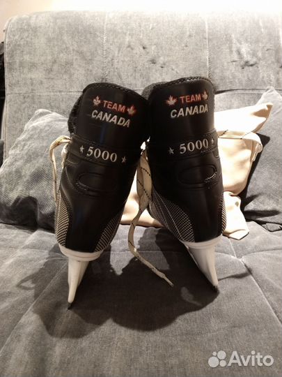 Коньки хоккейные Canada