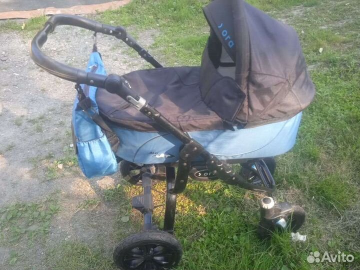 Прогулочная коляска 2 в 1
