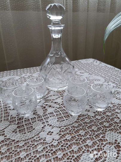 Набор под вино, кувшин со стаканами. Стаканы