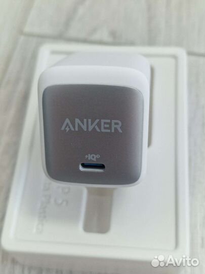 Зарядное устройство Anker Nano ll 65W