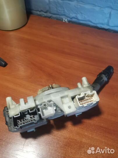 Блок подрулевых переключателей Toyota Camry SV40