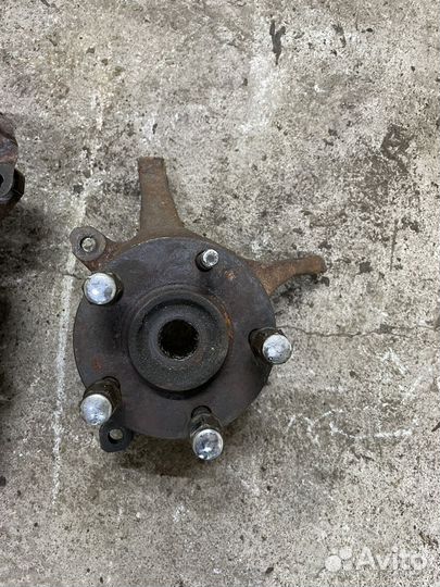 Кулак поворотный Mitsubishi Galant 8 2.4 USA