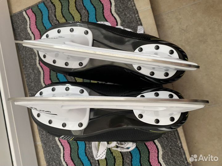 Коньки хоккейные