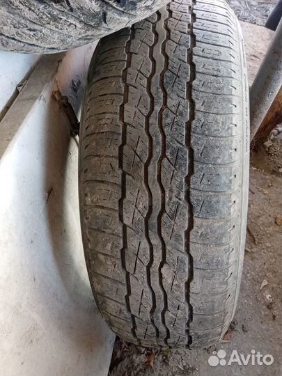 Bridgestone Dueler H/T D687 225/65 R17