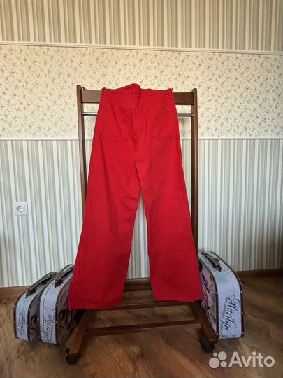 Женские джинсы