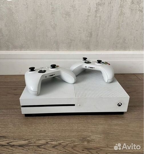 Xbox One s 1tb с играми