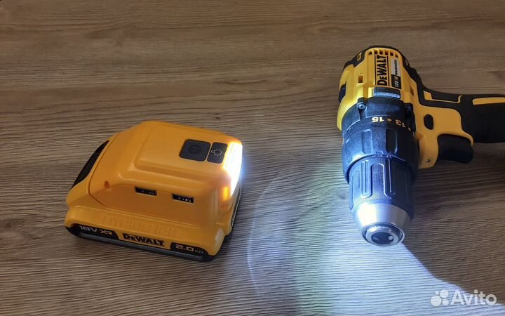 Фонарь на аккумулятор DeWalt светодиодный 18v