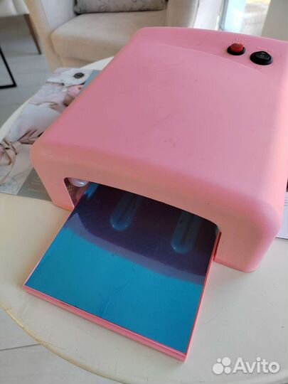 Лампа для сушки ногтей