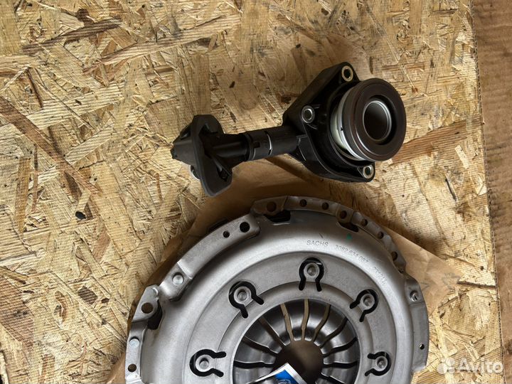 Комплект сцепления Sachs 3000951587 с выжимным