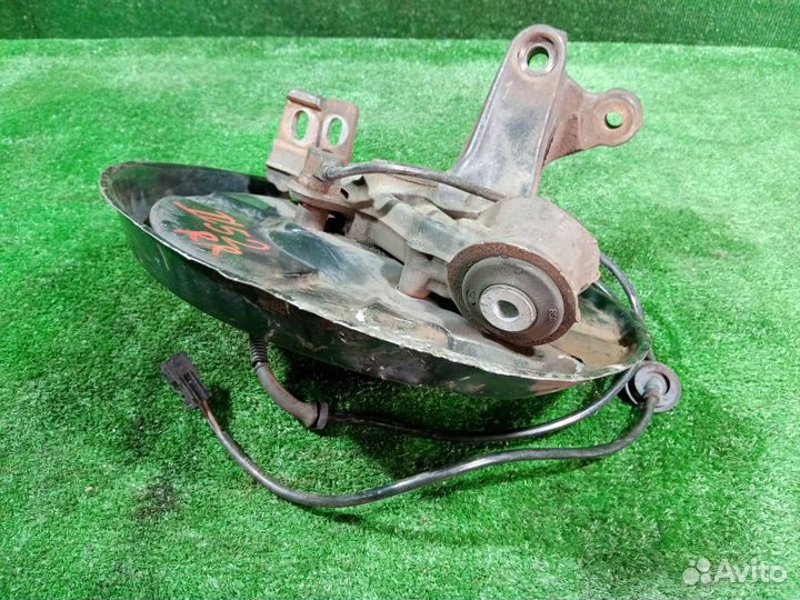 Цапфа задняя правая Audi A4 8E B7 ALT (2.0) 2007