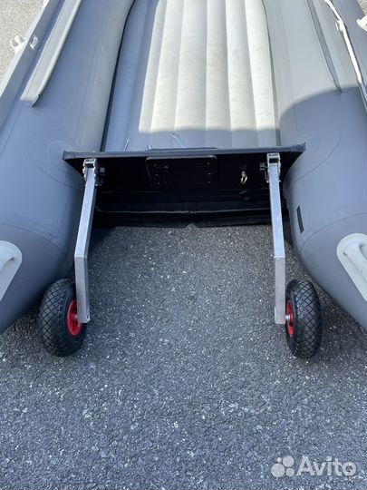 Транцевые быстросъемные колеса для лодки