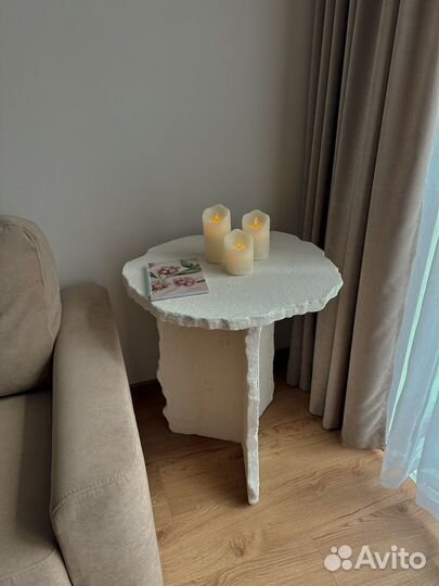 Дизайнерский журнальный столик