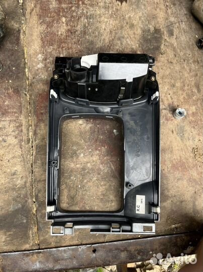 Накладка кулисы кпп mazda 6 gg