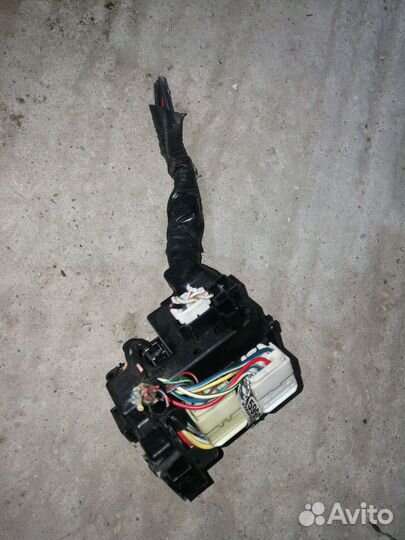 Блок предохранителей Mazda 323 BA