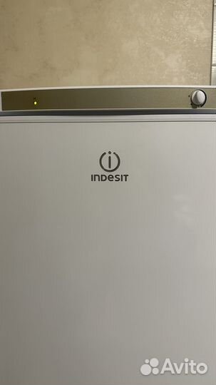 Холодильник indesit