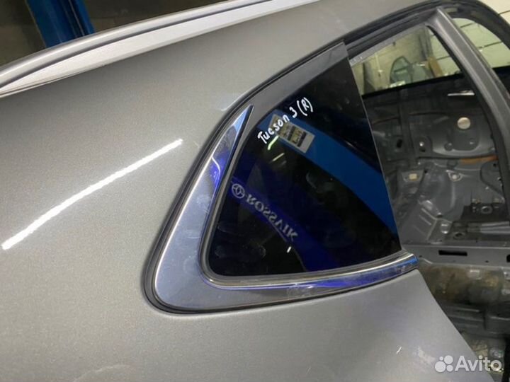 Стекло боковое заднее правое Hyundai Tucson TL 2.0