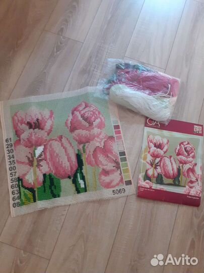 Канва для вышивания (начатая)