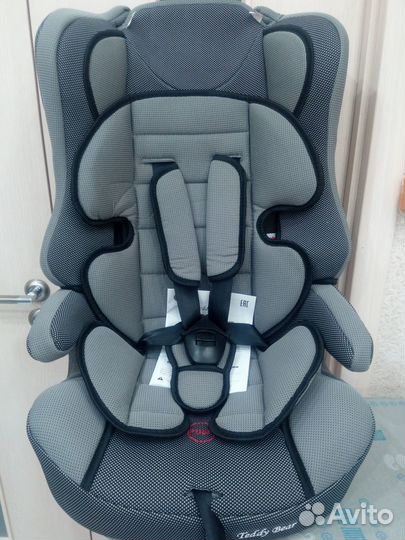 Детское автокресло новое 9-36кг