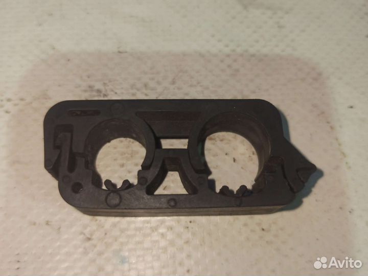 Крепёж трубок кондиционера Grand Cherokee WK1 WH