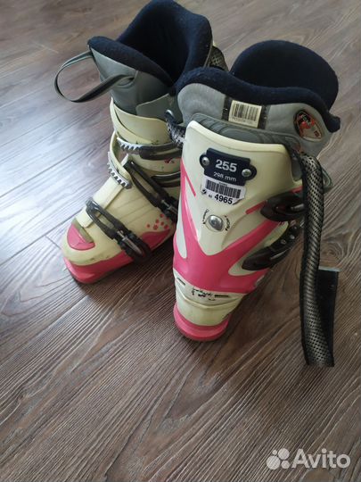Горнолыжные ботинки женские 38,мужские 42