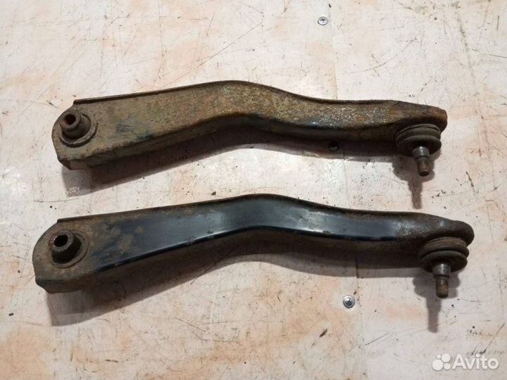 Рычаг Mitsubishi Galant 1992