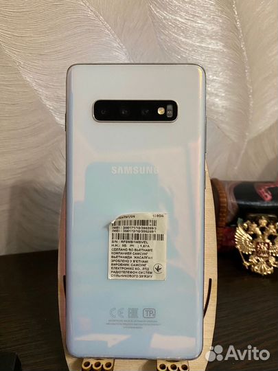 Samsung Galaxy S10+, 6/128 ГБ