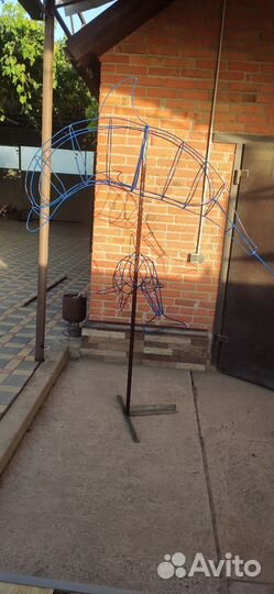 Олень,снеговик из проволоки