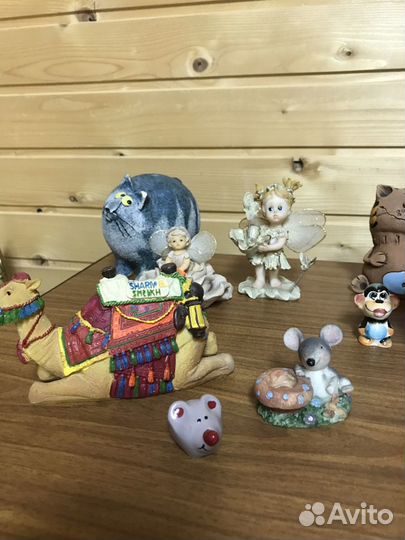 Фигурки и статуэтки