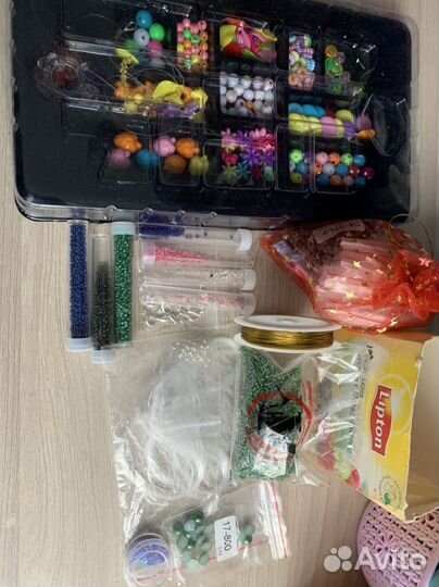 Заколки и бисер