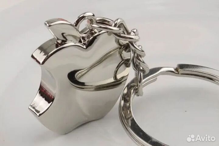 Брелок с логотипом 