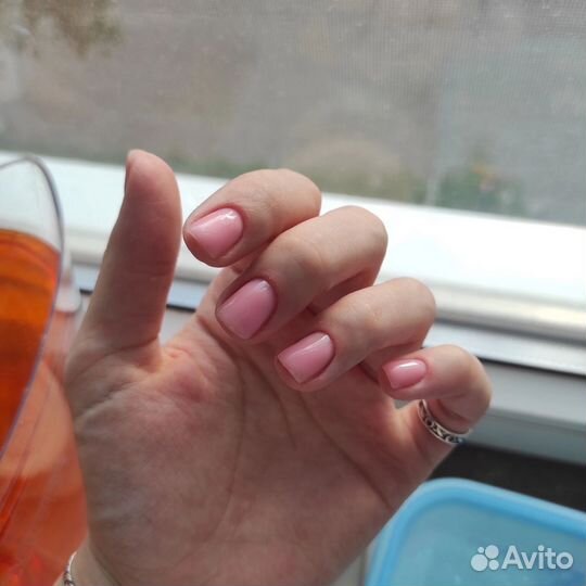 Модель на маникюр