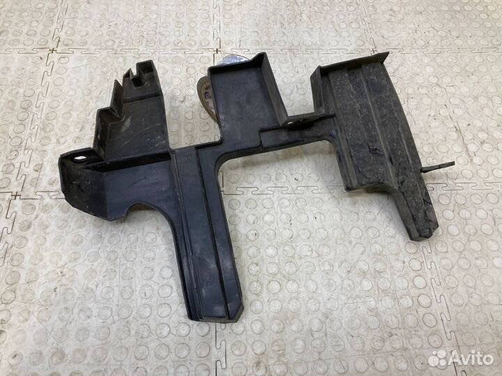 Дефлектор радиатора левый Honda Cr-V 5 RW 2016