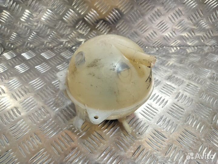 Бачок расширительный Volkswagen Passat B6