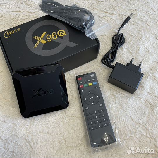 SMART tv приставка x96q новая