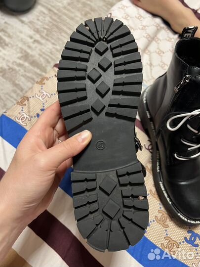 Ботинки в отличном состоянии 39,40р