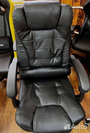 Офисное кресло руководителя