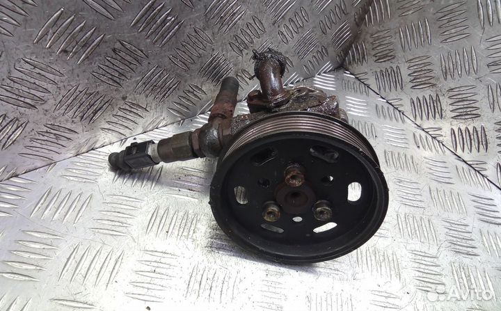 Насос гура бензиновый на Skoda Octavia A4