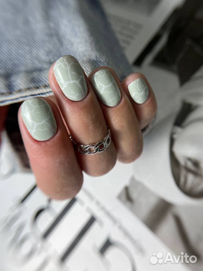 Маникюр. Педикюр