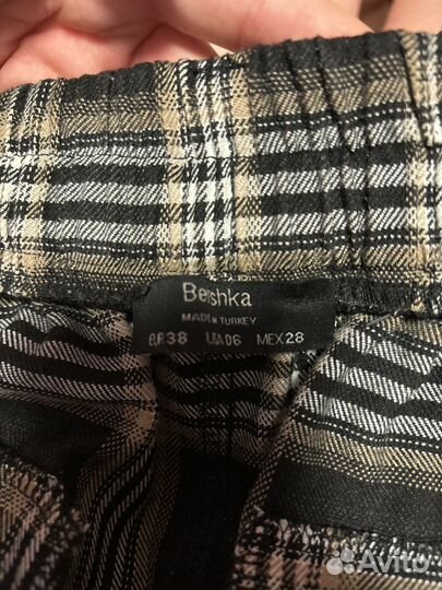 Брюки в клетку bershka