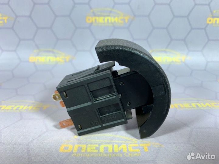 Кнопка аварийки Opel Astra G