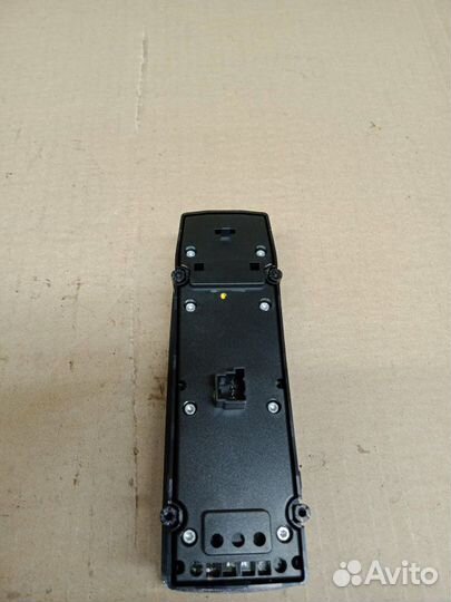 Блок управления стеклами Mercedes-Benz C200