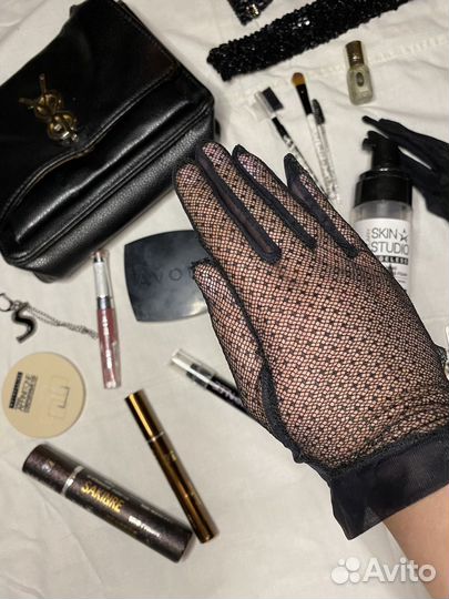 Набор косметики,сумка, бижутерия,перчатки,заколки