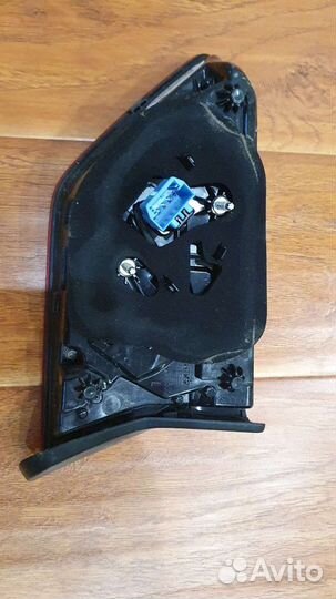 Фонарь левый задний внутренний Tiguan 2