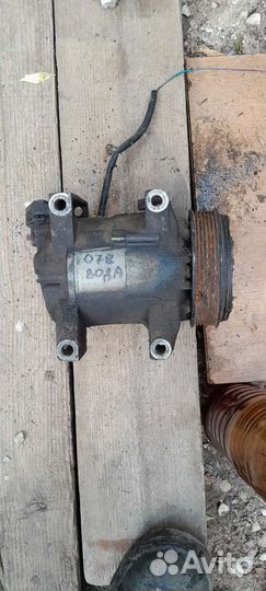 Компрессор кондиционера Nissan primera p12