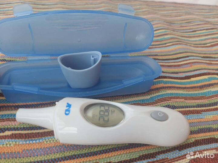 Термометр электронный AND, универсальный