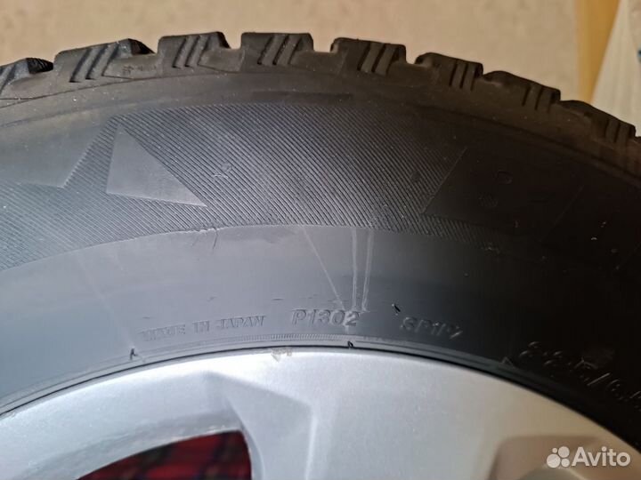 Bridgestone Blizzak Spike-01 225/65 R17 106T