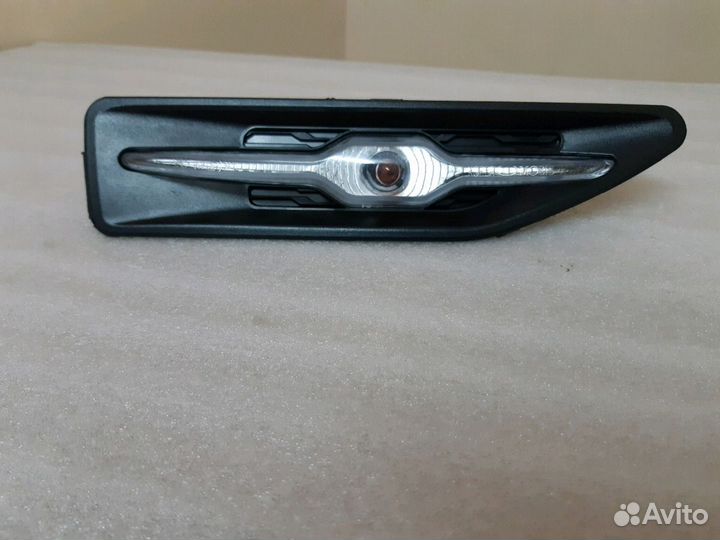 Поворотник правый Kia Rio 3