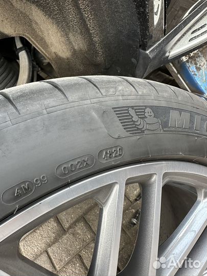 Michelin Pilot Sport 4 S 285/40 R23 и 325/35 R23 Y
